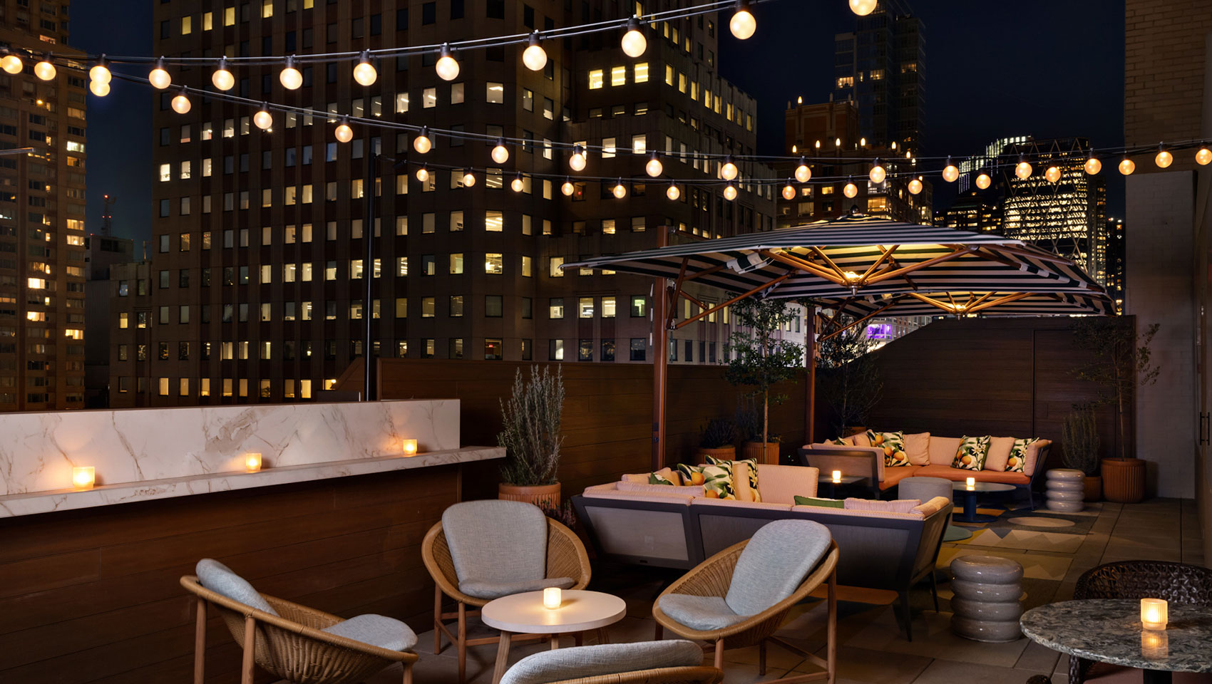 Bar Sprezzatura outdoor seating